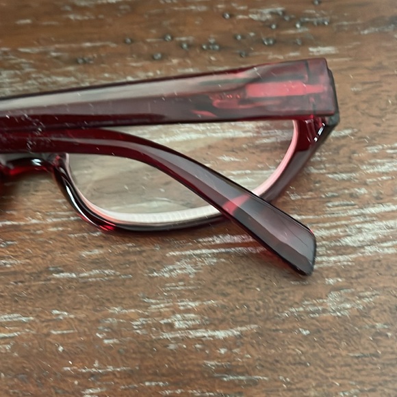 TruVision Readers arm 5.0 9502R red transparent readers. - Picture 4 of 15